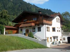 Ferienwohnung Kreidl Ilse: Hart im Zillertal şehrinde bir otoparklı otel