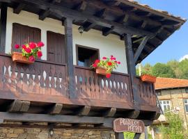 Къща за гости Родопски изгрев, cabaña o casa de campo en Leshten