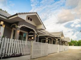 Chiang Mai Bann Income Homestay, ξενοδοχείο στο Τσιάνγκ Μάι