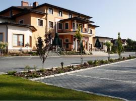 Hotel Ambasada, family hotel in Krobia