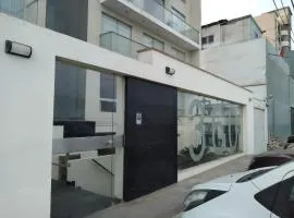 Beachfront Condo San Miguel、リマのコンドミニアム