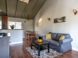 Spacious, Soaring Ceilings, Near Downtown MV, GOOG, holiday rental in Mountain View