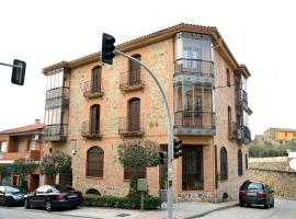 Apartamentos Turísticos La Posada, hotel in Oropesa