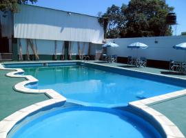 hotel del lago, hotel Ituzaingóban