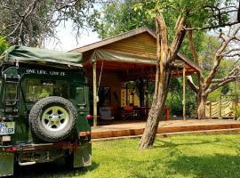 Luksusa telts Tshima Bush Camp pilsētā Komane