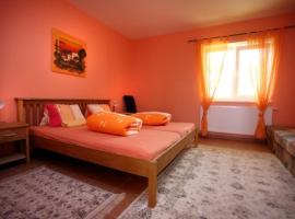 Penzion Tři Koruny - budova Valerie, hotell sihtkohas Havraníky