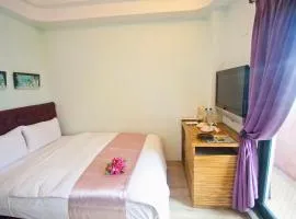 Moroccan Holiday Suite