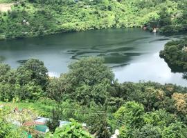 Narayana Lake Hide Out – domek wiejski w mieście Bhimtal