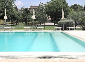 Agriturismo Borgo di Calmasino, feriegård i Bardolino