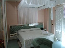 Hotel Matilde, hotel perto de Mare Monti Shopping centre, Marina di Massa