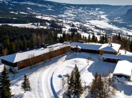 Øyerfjell Hotel、Olstadのホテル