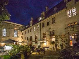 Hotel De Bourbon Grand Hotel Mercure Bourges, hôtel à Bourges