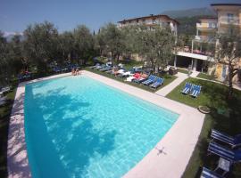 Hotel Augusta, hotel in Malcesine