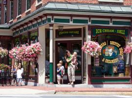 Strasburg Village Inn, hotel near Strasburg Rail Road, Strasburg