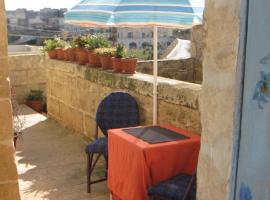 400YR Farmhouse in Xaghra Gozo - Separate Rooms, hotelli kohteessa Xagħra