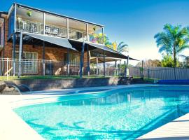 Magnificent Lakeview House Long Jetty, hotel em Long Jetty