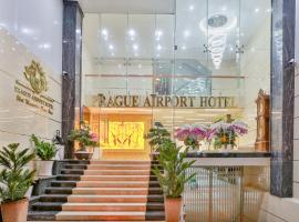 Prague Saigon Airport Hotel, отель в Хошимине, в районе Tan Binh