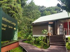Mulu National Park, Hotel in Gunung Mulu Nationalpark