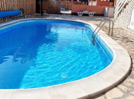 Apartments Adriapag, plážový hotel v destinaci Pag