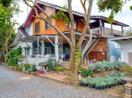 Rosemary House, cabaña o casa de campo en Pak Chong