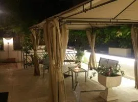 GARDEN HOUSE - Luxury Guest House - Self check-in only