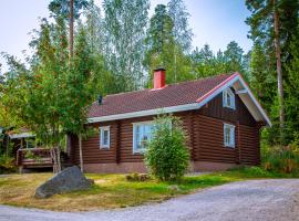 Villa Kurpitsa at MESSILA ski & camping, hotel in Hollola