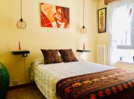 Apartamento Entero al lado de calle de Alcalá, hotel dekat Stasiun Metro Pueblo Nuevo, Madrid