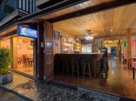 La Luna Italian Restaurant & Accommodation, cheap hotel in Ko Lipe