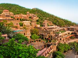 Neemrana Fort-Palace, hotel in Neemrana