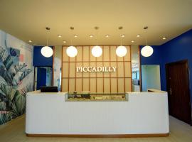 Hotel Piccadilly, hotel in Mamaia