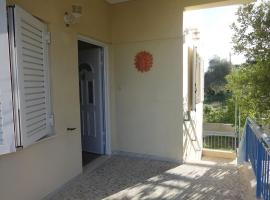 Sun and Sea, holiday home in Souvala