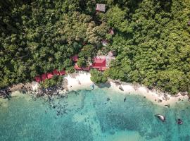 Melina Beach Resort: Tioman Island şehrinde bir tatil köyü