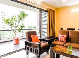 Status Homeaway Service Apartments, ξενοδοχείο με πάρκινγκ σε Nashik