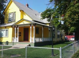 Maple Leaf Manor Suites, hotel in Spokane