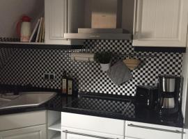 Ferienwohnung „zur Sonne“, διαμέρισμα σε Niederzimmern