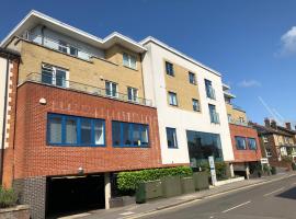 Blue Sky Apartments@ Abbots Yard, Guildford, hotel a Guildford