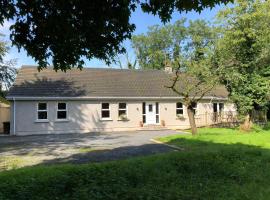 Glendona Cottage, country house in Crumlin