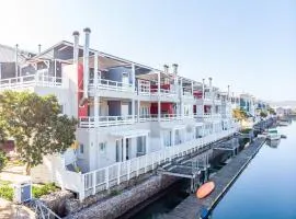Trendy Get-Away On The Canals, Thesen Islands
