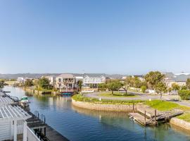 Trendy Get-Away On The Canals, spa hotel in Knysna