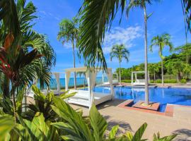 2201 Playa EL Palmar, hotel con piscina en Las Palmeras