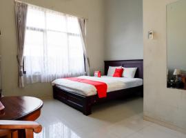 RedDoorz Syariah near Menara Kudus โรงแรมในKudus