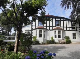 Tir y Coed Country House, luxury hotel in Conwy