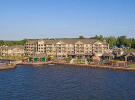 Chautauqua Harbor Hotel - Jamestown, hotelli kohteessa Celoron lähellä maamerkkiä Chautauqua Institution