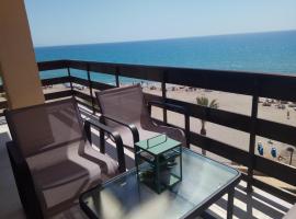 Beach front line luxury apartment, 2 bedroom, hotel en El Campello