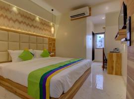 Hotel Amisha International, ξενοδοχείο στο Σουράτ