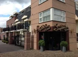 SuyderSee Hotel