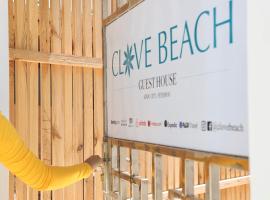 Clove Beach, hotel in Gan