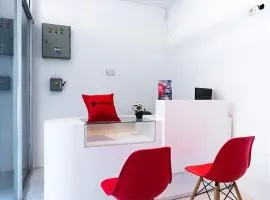 RedDoorz near Seasons City Mall