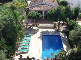 Villa para 6 con piscina privada., allotjament a la platja a Ciutadella