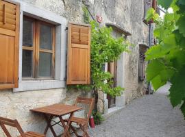 Blackbird House Štanjel Historic Center، فيلا في ستانجيل